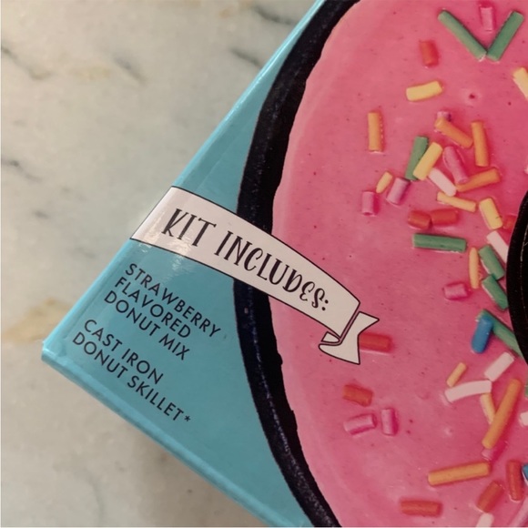 The original donut skillet strawberry new with box gag gift - Picture 3 of 5